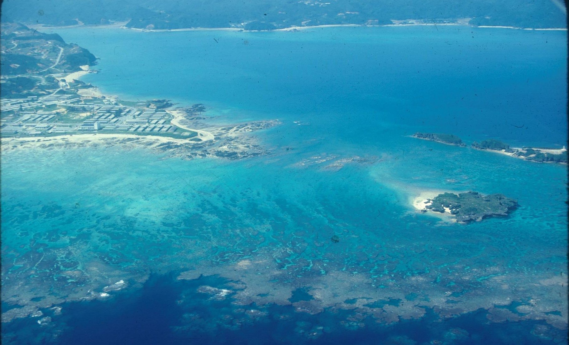 🌊 캠프 슈와브 오우라만 해변 (Camp Schwab Oura Bay Beach) 이미지 1